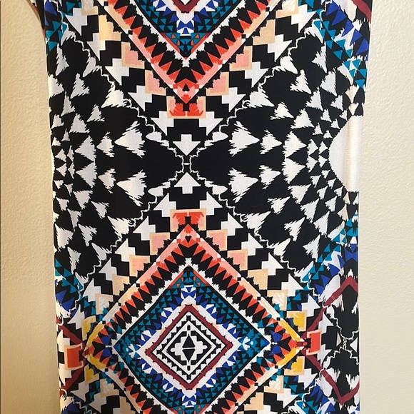 5/$25 BUNDLE Charlotte Russe Multicolor Geometric Maxi Dress - Picture 6 of 9